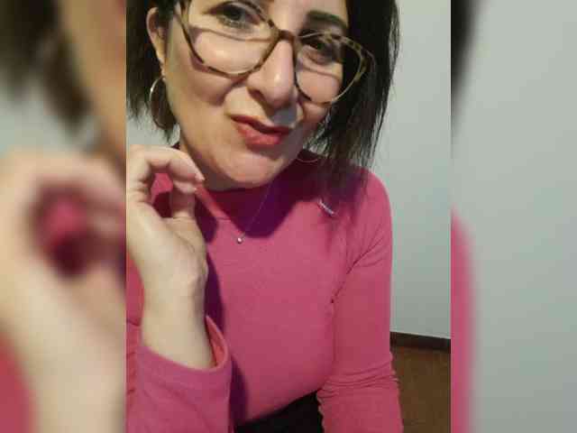 ElitalianMilf webcam