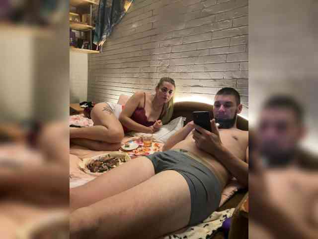 SweetCoople webcam