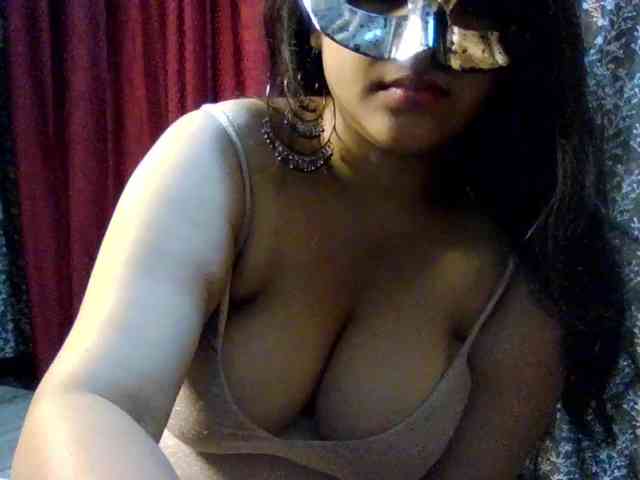 Naughtyladki webcam