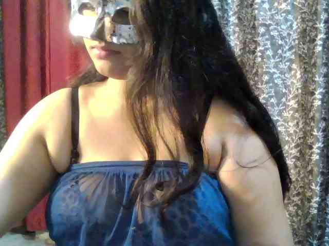 Naughtyladki webcam