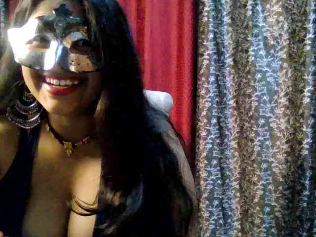 Naughtyladki webcam