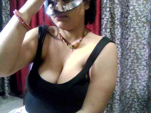 Naughtyladki webcam