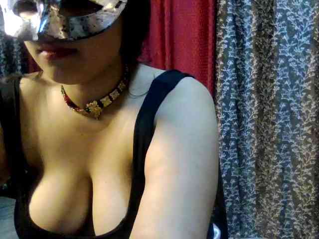 Naughtyladki webcam