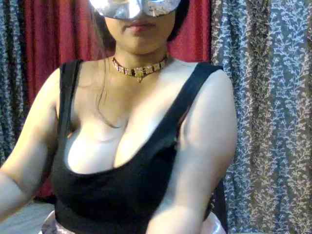Naughtyladki webcam