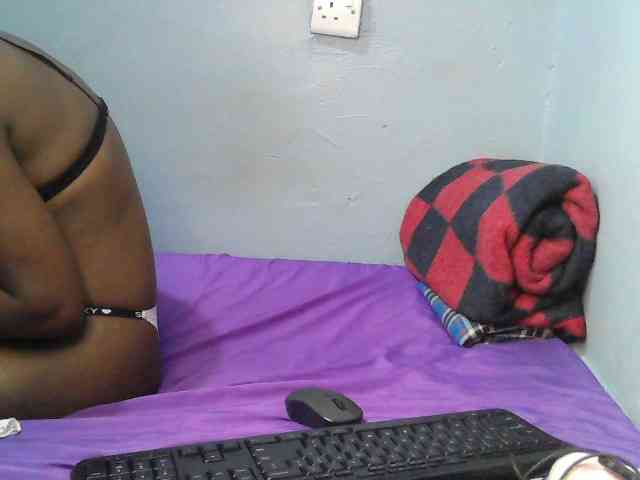 sweet-cherrie webcam