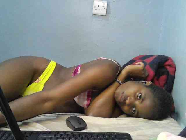 sweet-cherrie webcam