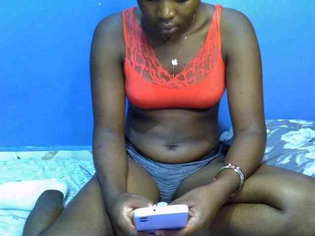 curvy-corazon webcam