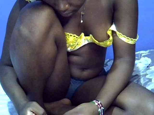 curvy-corazon webcam