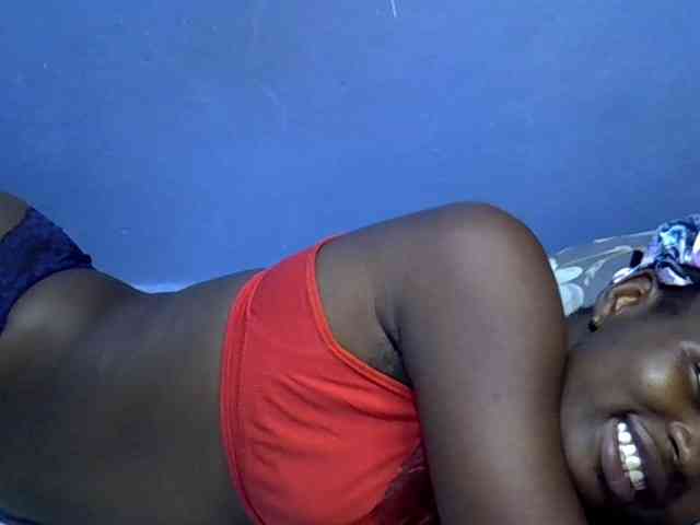 curvy-corazon webcam