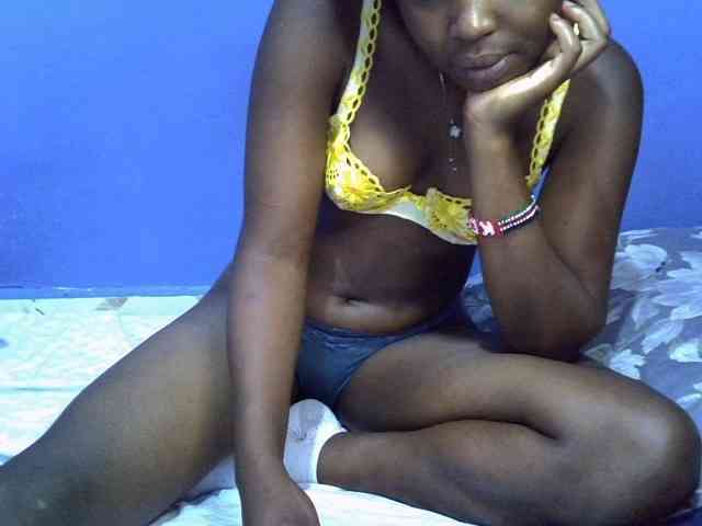 curvy-corazon webcam