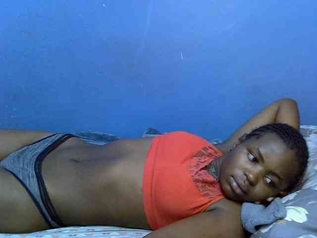 curvy-corazon webcam