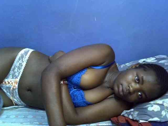 curvy-corazon webcam