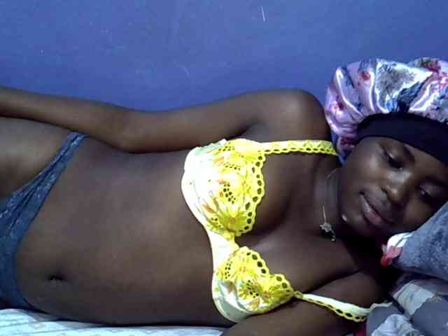 curvy-corazon webcam