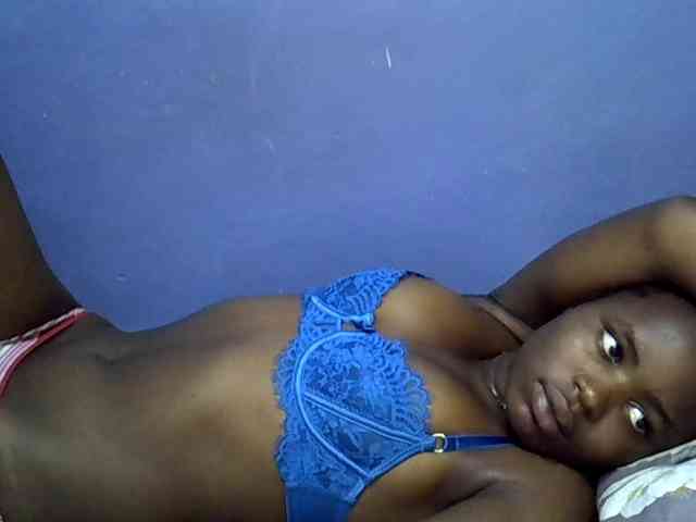 curvy-corazon webcam