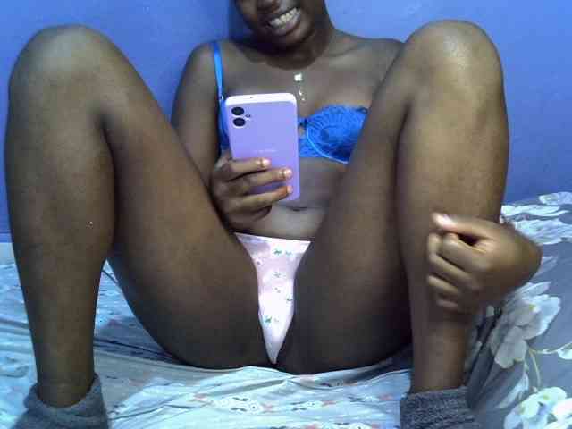 curvy-corazon webcam