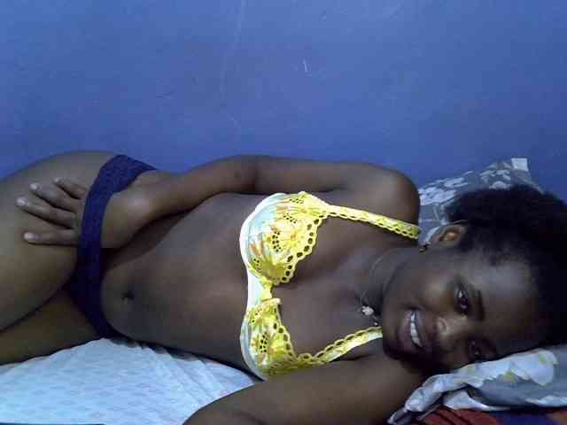 curvy-corazon webcam