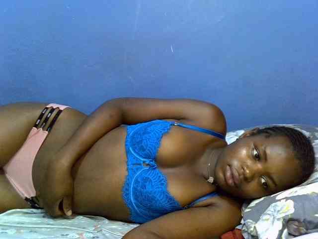 curvy-corazon webcam