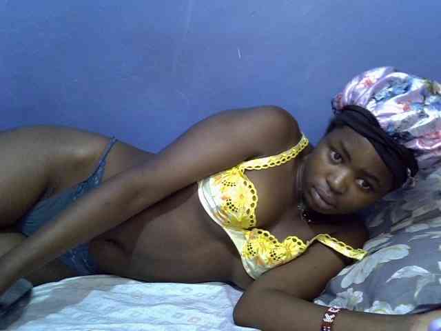 curvy-corazon webcam