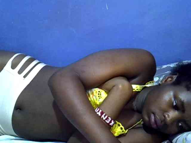 curvy-corazon webcam