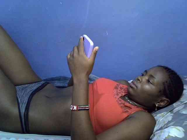 curvy-corazon webcam