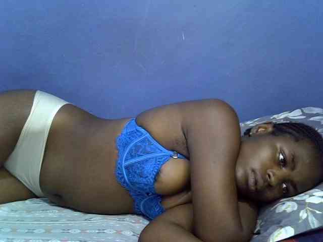 curvy-corazon webcam