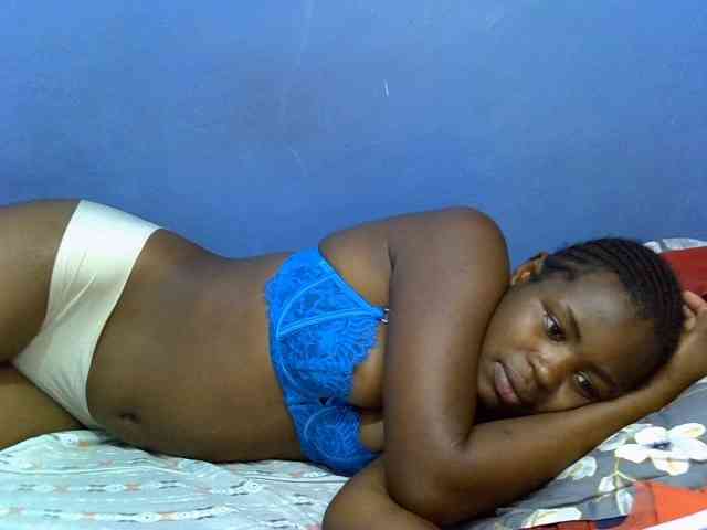 curvy-corazon webcam