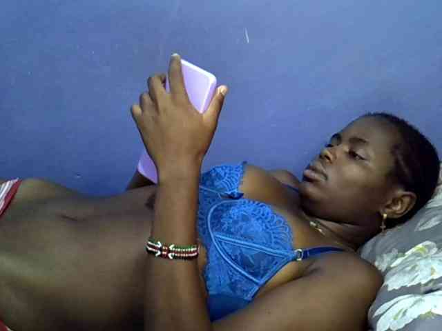 curvy-corazon webcam