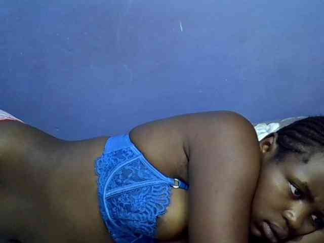 curvy-corazon webcam