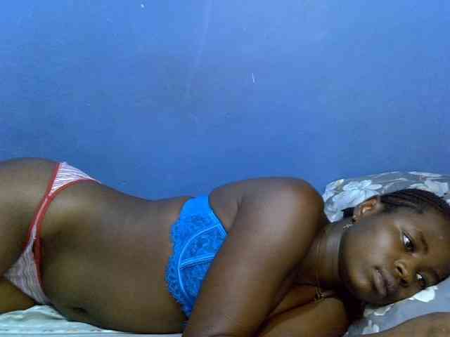 curvy-corazon webcam