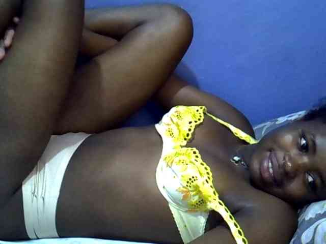 curvy-corazon webcam