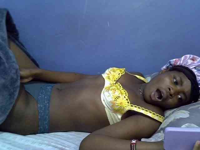 curvy-corazon webcam