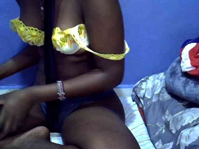 curvy-corazon webcam