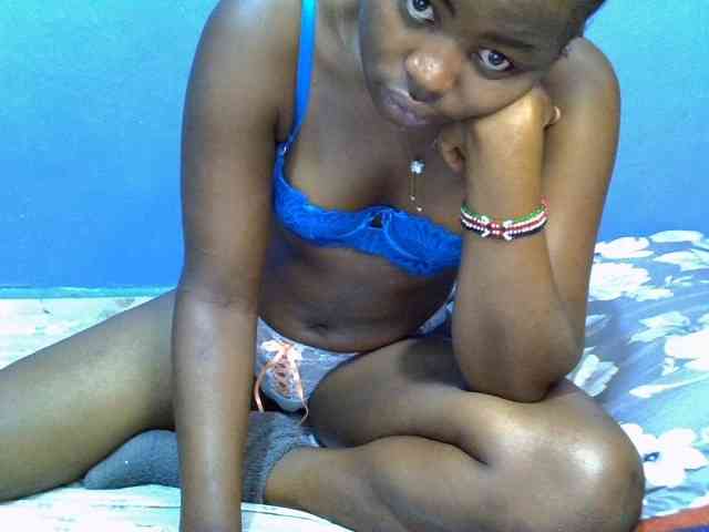 curvy-corazon webcam