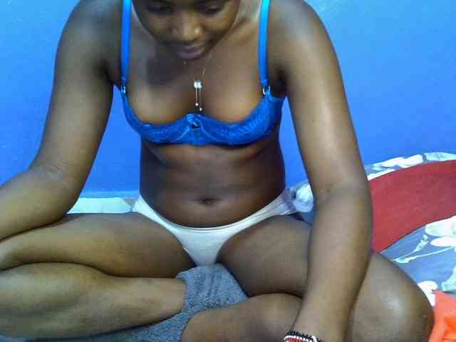 curvy-corazon webcam