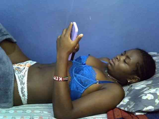 curvy-corazon webcam