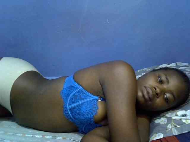 curvy-corazon webcam