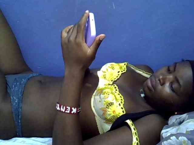 curvy-corazon webcam