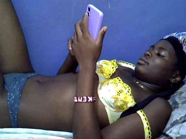 curvy-corazon webcam