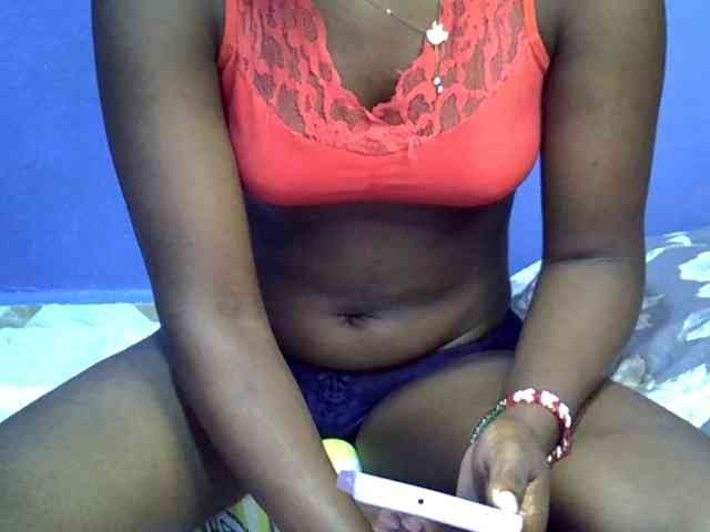 curvy-corazon webcam