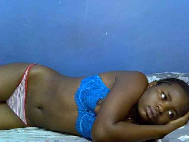 curvy-corazon webcam
