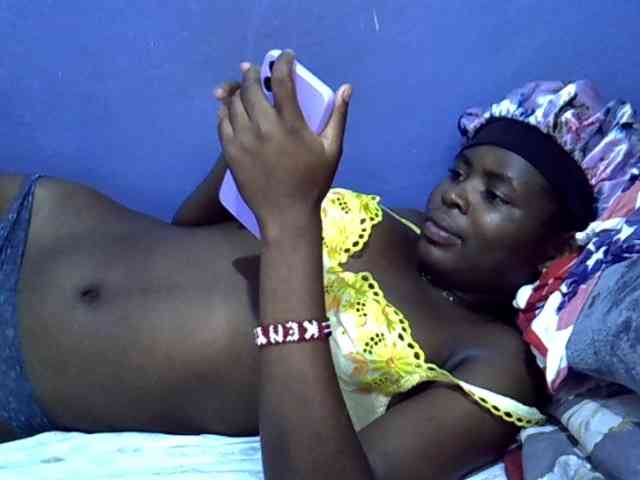 curvy-corazon webcam