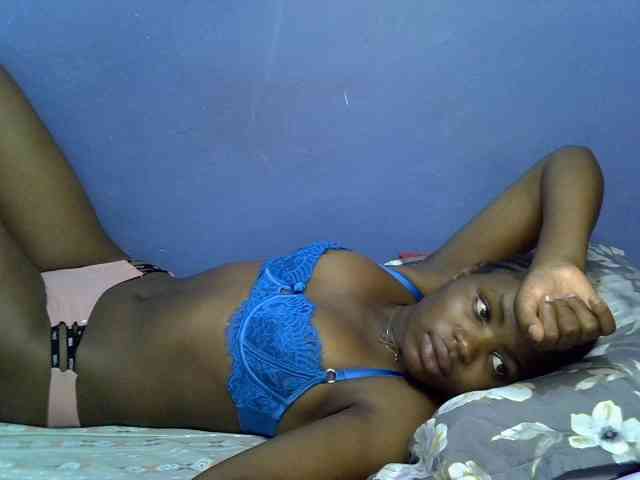 curvy-corazon webcam