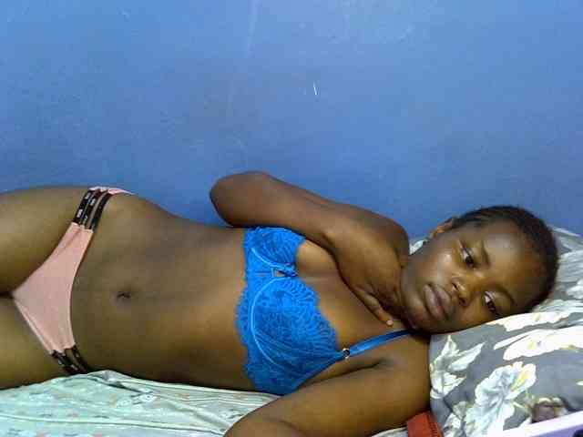 curvy-corazon webcam