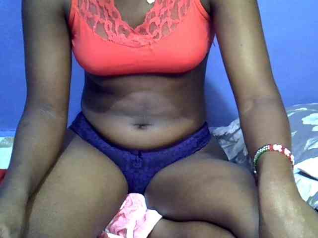 curvy-corazon webcam