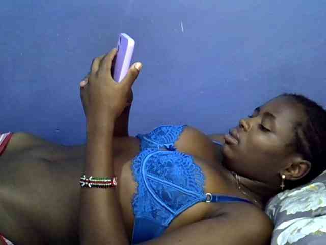 curvy-corazon webcam
