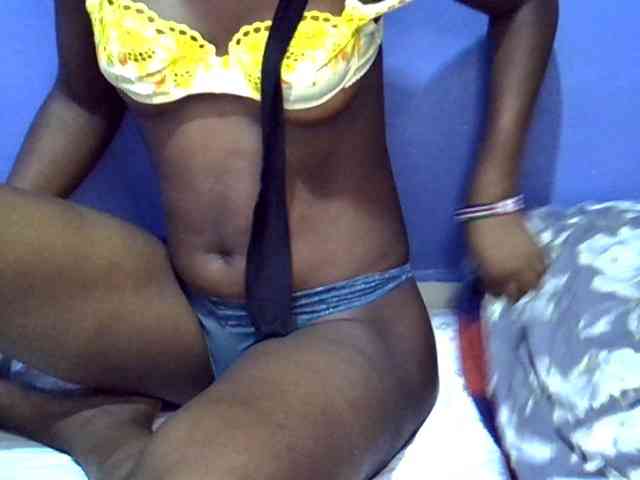 curvy-corazon webcam