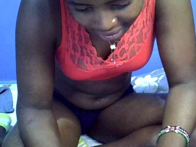 curvy-corazon webcam