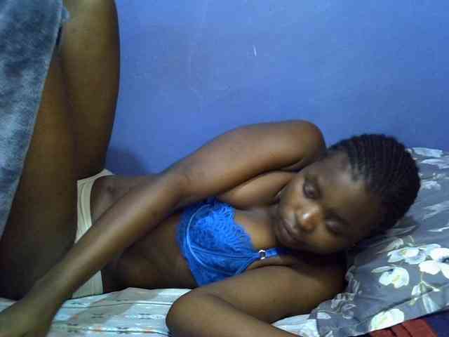curvy-corazon webcam