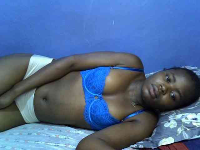 curvy-corazon webcam