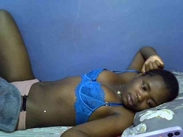 curvy-corazon webcam